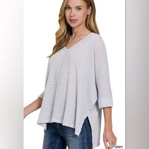 Zenana Womens Lt. Gray 3/4 Sleeve V-Neck Hi-Low Hem Jacquard Sweater Size 1X/2X